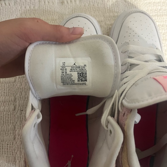 Air Jordan 1 Mid SE GS “Ice Cream” - Picture 5 of 5